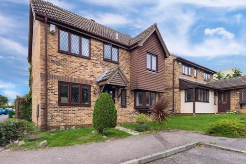 3 bedroom detached house for sale, Tadworth