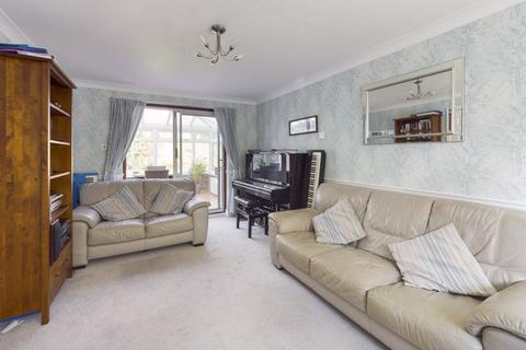 3 bedroom detached house for sale, Tadworth