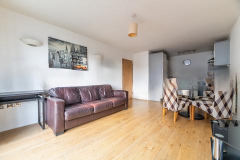 2 bedroom flat to rent, Stratford Square, London, E15