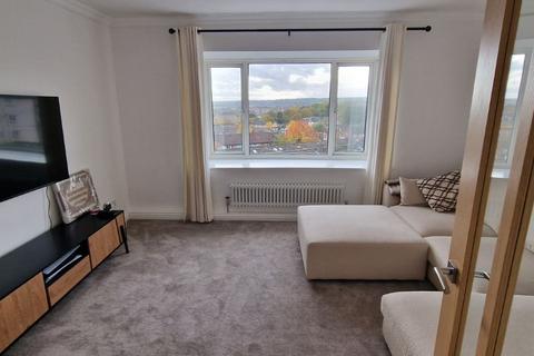 2 bedroom flat to rent, Howard Street