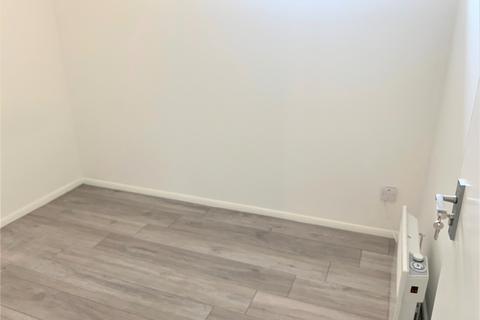 1 bedroom apartment to rent, Dehaviland Close, Northolt UB5