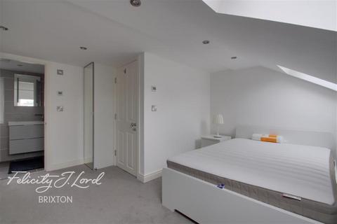 3 bedroom flat to rent, Wingford Road, Brixton
