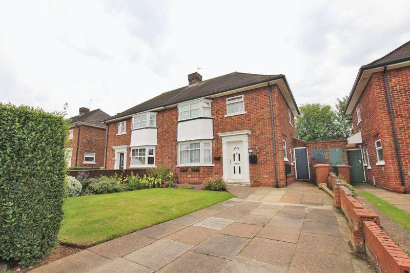 DAVENPORT DRIVE, CLEETHORPES 3 bed semidetached house £159,950