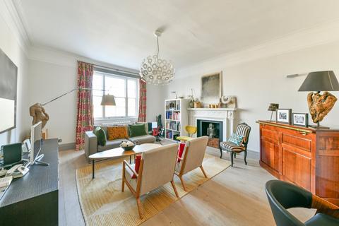 4 bedroom flat for sale, Queen's Gate, London