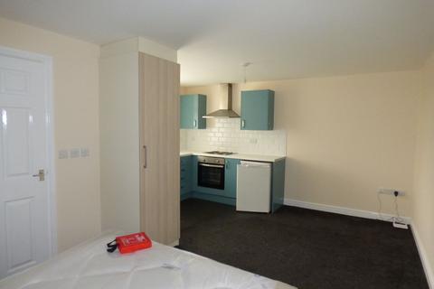 1 bedroom flat to rent, 21 Kelham House, Balby, DN1