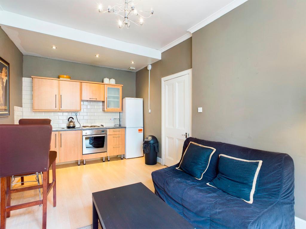 St Stephen Street, Stockbridge... 1 bed flat to rent £925 pcm (£213 pw)