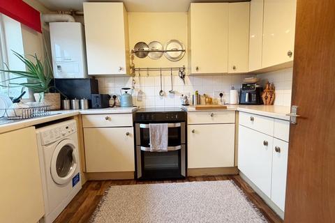 2 bedroom terraced house to rent, Daintry Way, Hackney Wick, E9