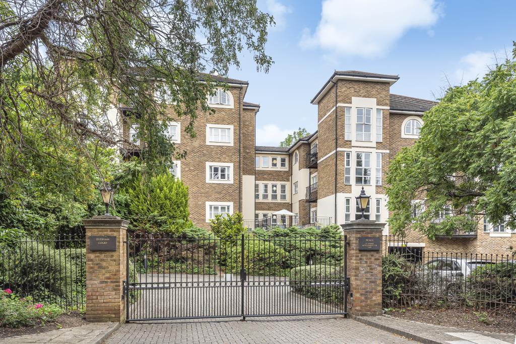 Evesham Court, Richmond, TW10 2 bed flat £600,000
