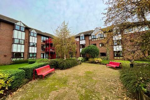 3 bedroom flat to rent, Caversham Wharf, Reading RG1