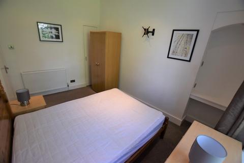 2 bedroom flat to rent, Rosemount Place, Rosemount, Aberdeen, AB25