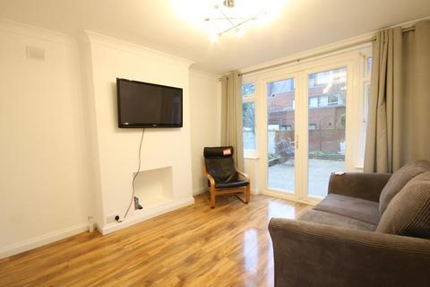 2 bedroom maisonette to rent, Edgware HA8