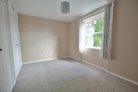 3 bedroom flat to rent, Lingwood Close, Southampton SO16