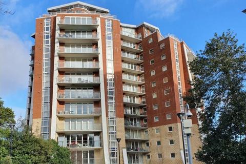 2 bedroom apartment to rent - Richmond Hill Drive, Bournemouth