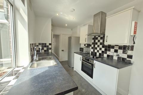 1 bedroom apartment to rent, Winston Gardens, Leeds LS6