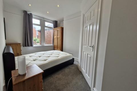1 bedroom apartment to rent, Winston Gardens, Leeds LS6