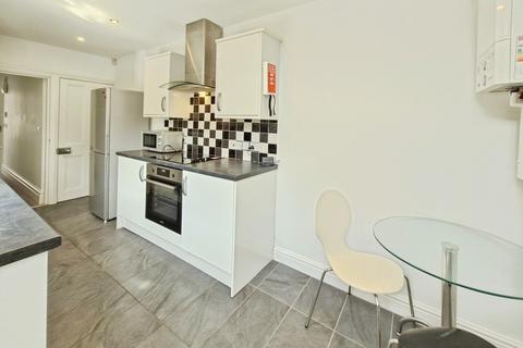 1 bedroom apartment to rent, Winston Gardens, Leeds LS6