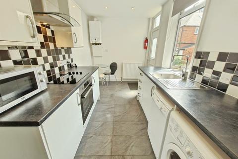 1 bedroom apartment to rent, Winston Gardens, Leeds LS6