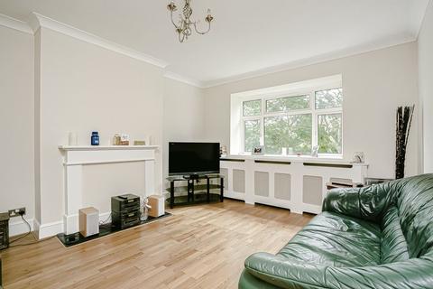 2 bedroom flat for sale - The Avenue, Worcester Park