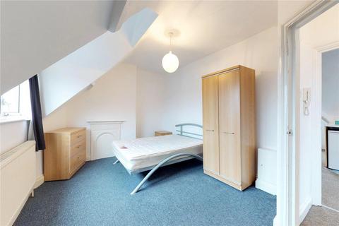 2 bedroom flat to rent, Grosvenor Gardens, Willesden Green, London