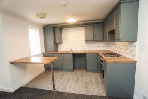 2 bedroom apartment to rent, Kaymar Court, Heaton