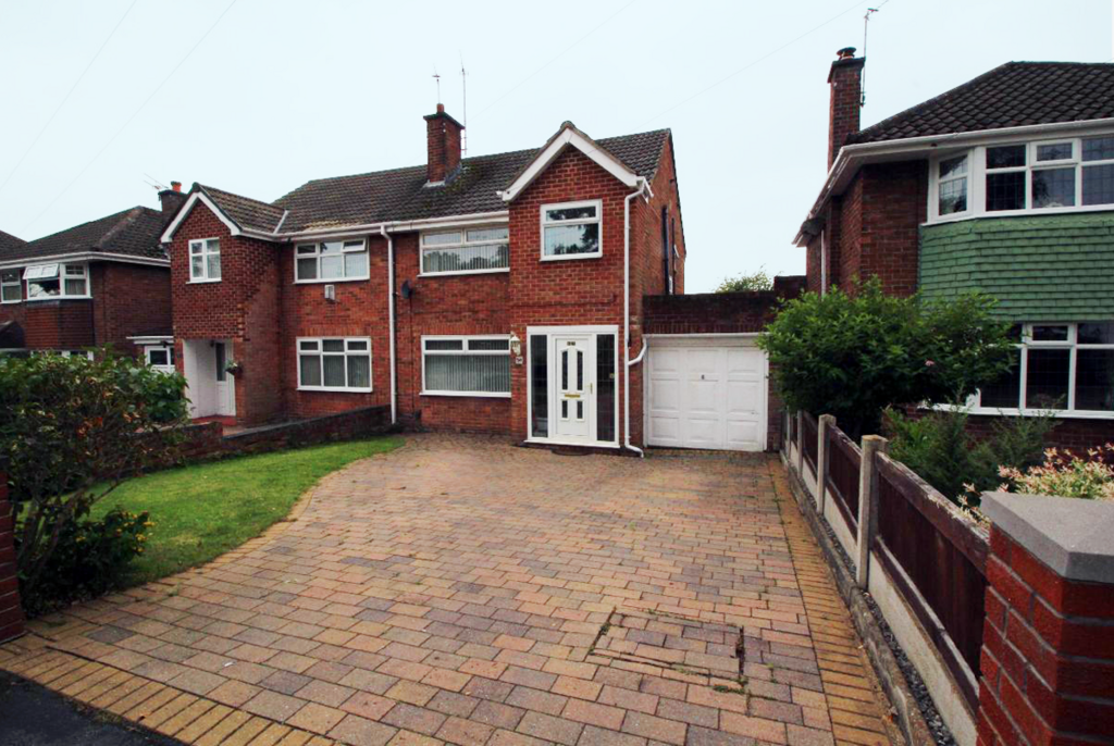 Buckingham Road, Maghull 3 bed semi-detached house - £1,500 pcm (£346 pw)