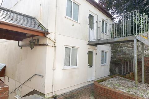 2 bedroom apartment to rent, Marthus Court, Liskeard