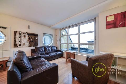 3 bedroom flat to rent, Cascades Tower, Canary Wharf, London