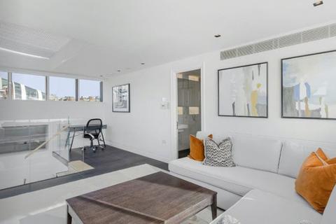 3 bedroom apartment to rent, Green Street, Mayfair