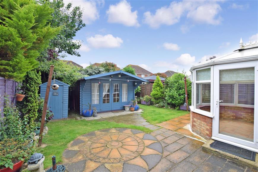 Harling Close, Boughton Monchelsea, Maidstone, Kent 3 bed detached