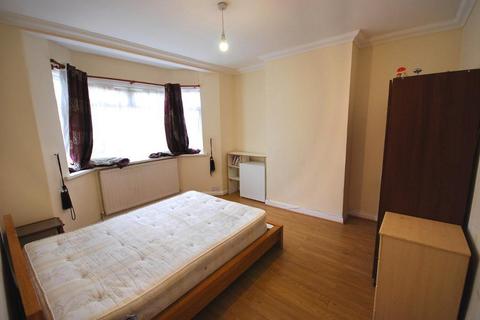 3 bedroom end of terrace house to rent, TUDOR COURT NORTH, WEMBLEY, MIDDLESEX, HA9 6SF
