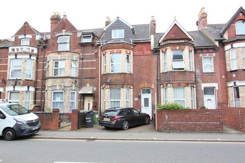 1 bedroom in a house share to rent, Rooms To Rent, Alphington Street, Exeter