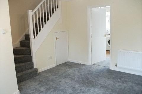 2 bedroom terraced house to rent, Two Bedroom House with Garage