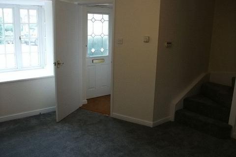 2 bedroom terraced house to rent, Two Bedroom House with Garage