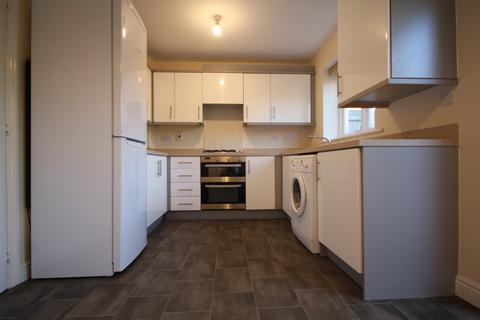3 bedroom semi-detached house to rent, Woodview Drive, Edgbaston, B15