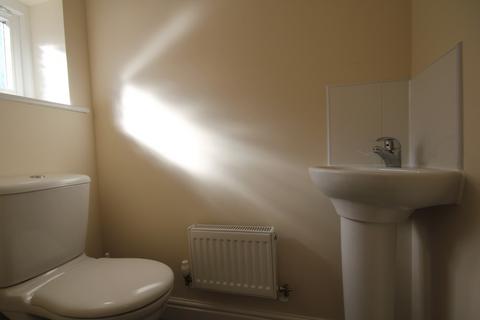 3 bedroom semi-detached house to rent, Woodview Drive, Edgbaston, B15