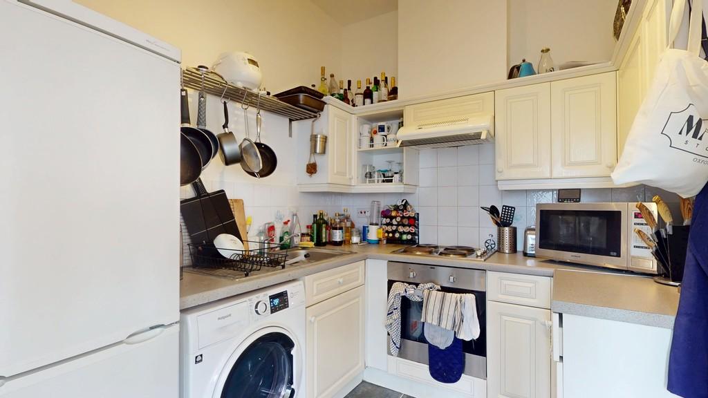 Kitchen - angle 1