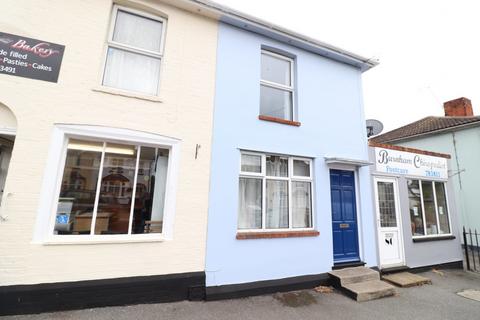 2 bedroom terraced house to rent, Station Road, Burnham-on-Crouch