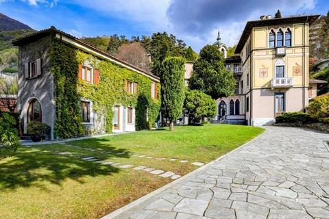 9 bedroom villa, Faggeto Lario, Lake Como, Lombardy