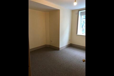 1 bedroom flat to rent, Rosswyn House