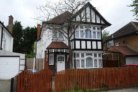 Northwick Avenue, Kenton, HA3