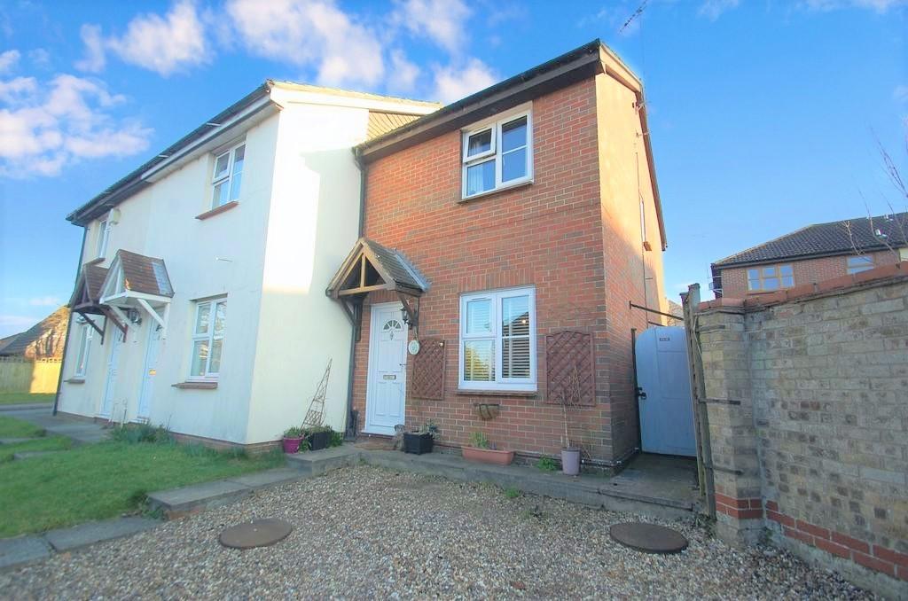 Lawford Dale, Manningtree 2 bed end of terrace house £200,000