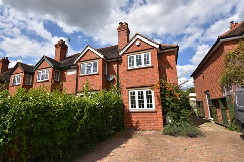 2 bedroom semi-detached house to rent, Golden Ball Lane, Maidenhead, Berkshire