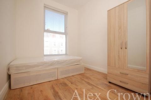 2 bedroom flat to rent, Brecknock Road, Camden Town