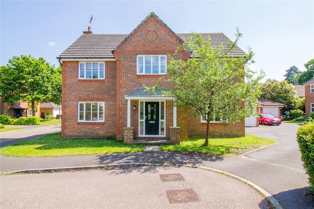 Monument Chase, Whitehill, Bordon, Hampshire, GU35 5 bed detached house