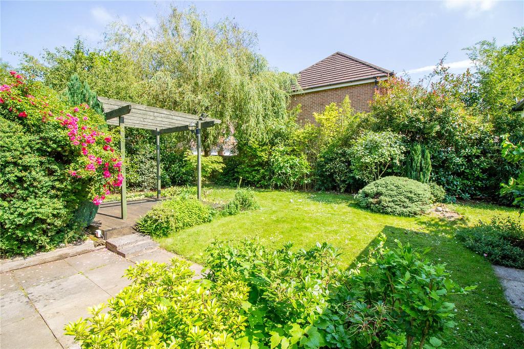 Monument Chase, Whitehill, Bordon, Hampshire, GU35 5 bed detached house
