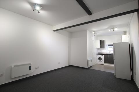 Studio to rent, Brewery Road, Hoddesdon EN11