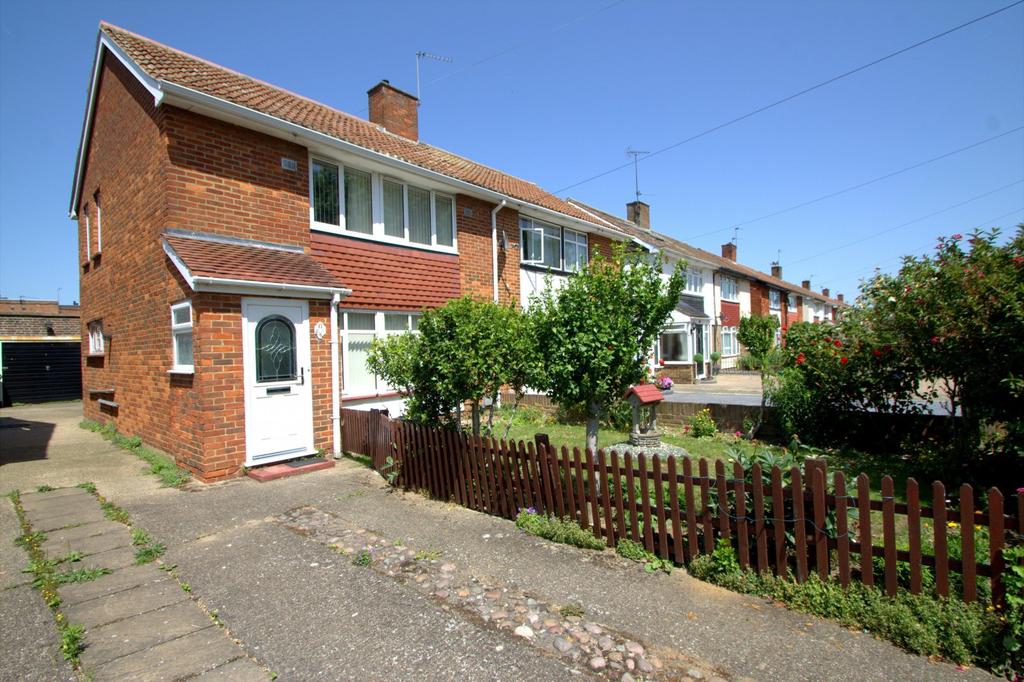 Saint Mary's Crescent, Stanwell, TW19 3 bed semidetached house £375,000
