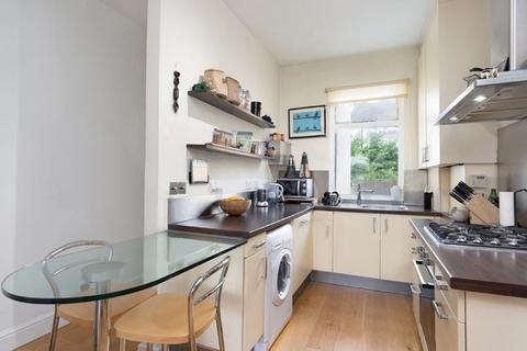 2 bedroom flat to rent, Ingham Road, London NW6