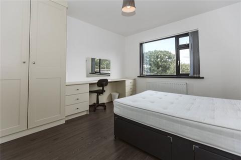 5 bedroom semi-detached house to rent, Kingsholm Road, Southmead, Bristol, BS10