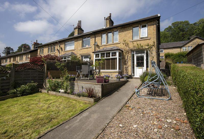 140 Halifax Road, Ripponden, HX6 4AG 3 bed end of terrace house £189,950